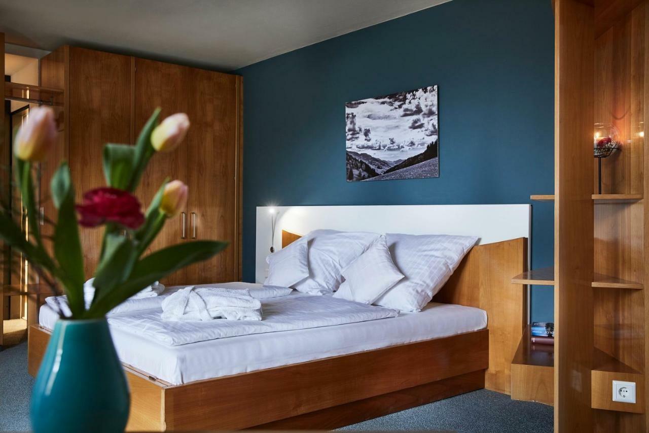 Elzland Hotel Pfauen Wellness & Spa Elzach Exteriör bild