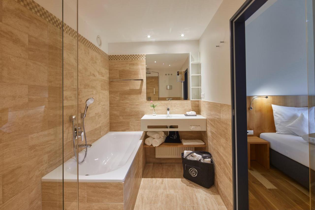 Elzland Hotel Pfauen Wellness & Spa Elzach Exteriör bild