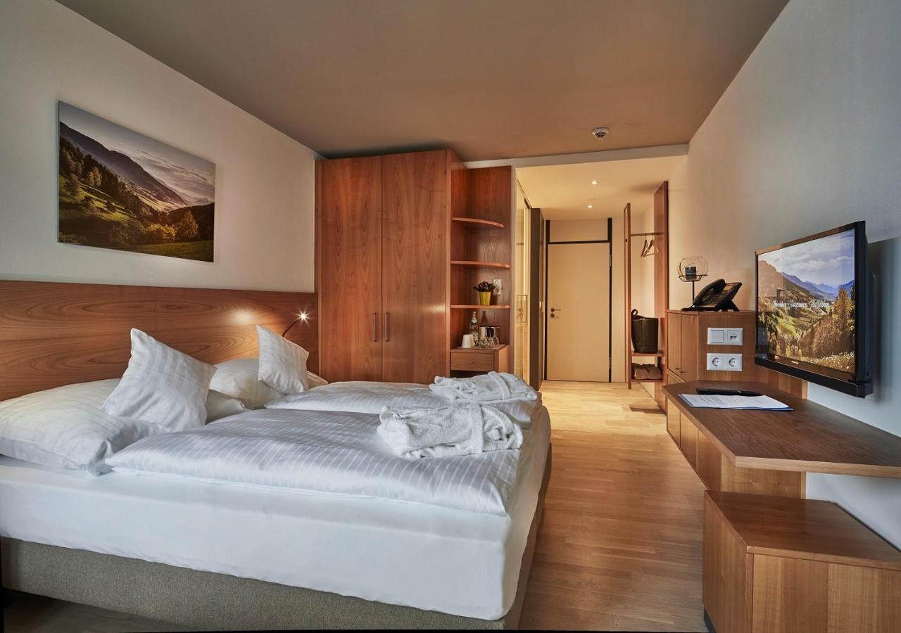 Elzland Hotel Pfauen Wellness & Spa Elzach Exteriör bild
